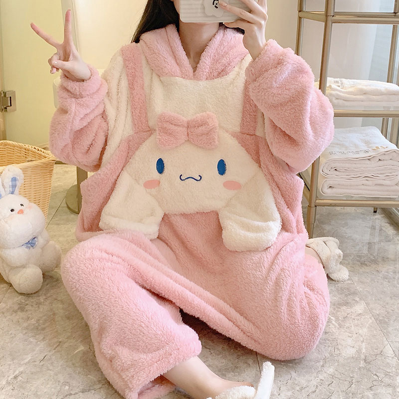 サンリオ　シナモロール　着る毛布　寝巻き　ピンク　カワイイ風　長袖パジャマ