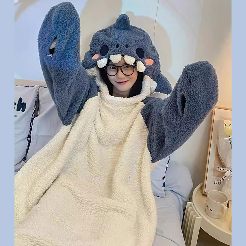 キャラクターパジャマ　サメ　パジャマ　暖かい　ルームウエアー　着ぐるみ　かわいい